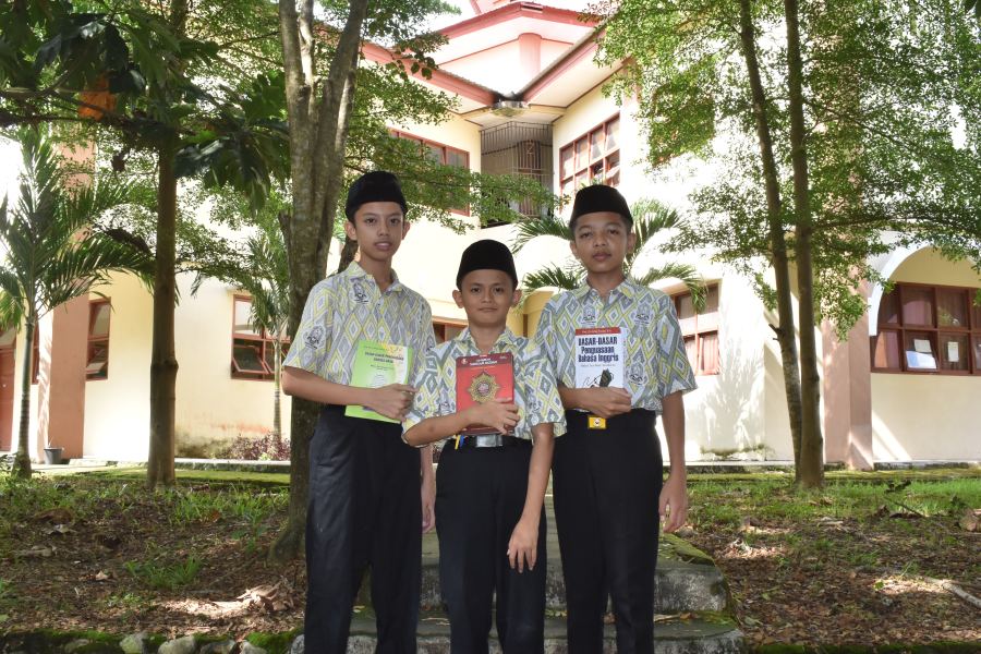 Program SMP Pesantren IMMIM Putra